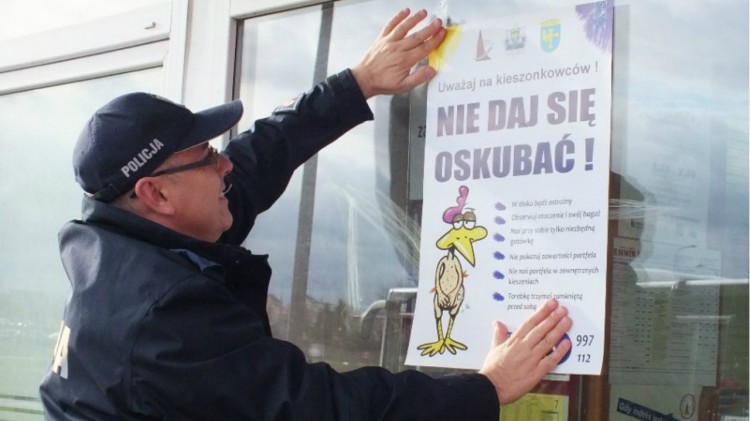 Co zrobić, by nie paść ofiarą świątecznego kieszonkowca? Uważaj na zakupach! - 14.12.2016
