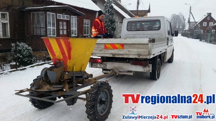 Gmina Stegna. Utrzymanie dróg publicznych na terenie naszej Gminy w okresie sezonu zimowego 2015-2016 r. - 25.01.2016