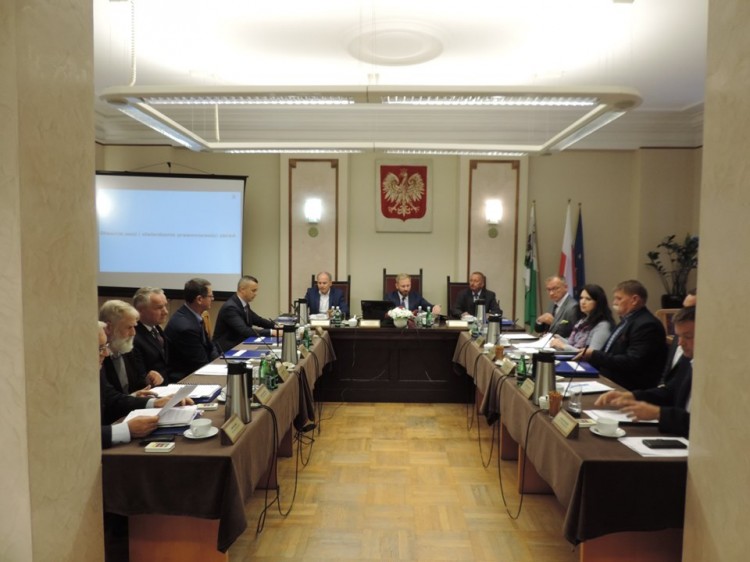 VII sesja Rady Powiatu w Nowym Dworze Gdańskim na żywo.