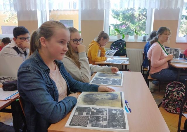 Tujsk: Niecodzienna lekcja historii w Zespole Szkół