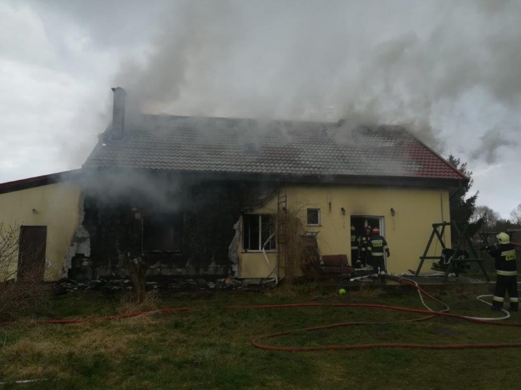 Poszkodowany w pożarze trafił do szpitala – raport nowodworskich służb&#8230;
